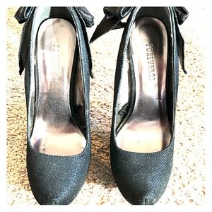 Forever 21 sparky heels with bow